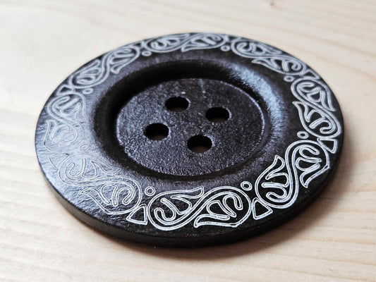 MATAU DARK BROWN / 60mm / Wooden Buttons / Sewing Buttons