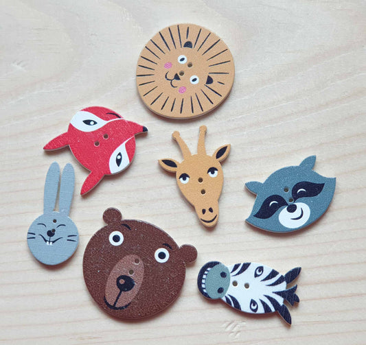 MIXED ANIMALS / 8 buttons / Wooden Buttons / Sewing Buttons