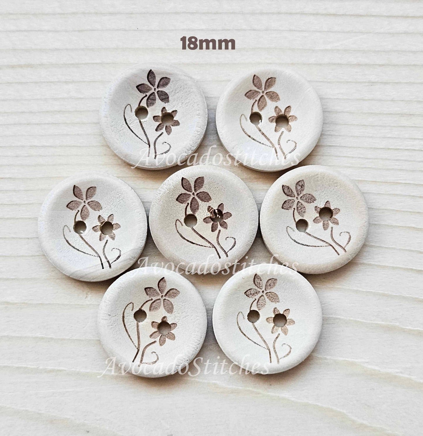 AvoDesigns MOM & ME DAISIES / 18-30mm / Wooden Buttons / Unvarnished Buttons / Sewing Buttons