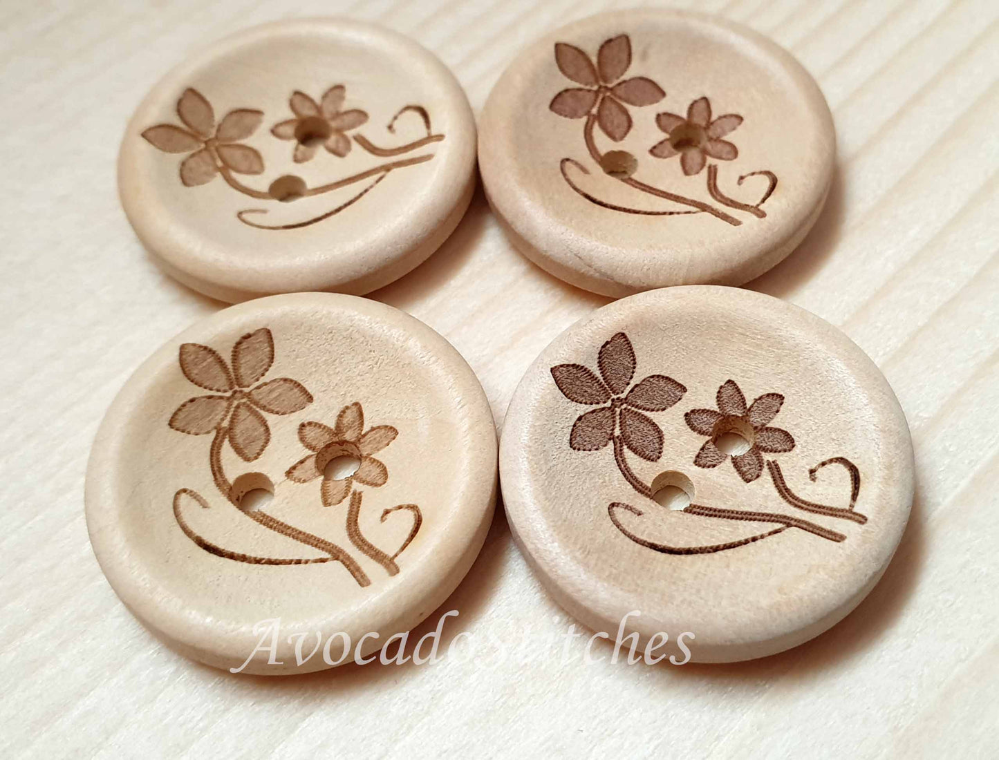 AvoDesigns MOM & ME DAISIES / 18-30mm / Wooden Buttons / Unvarnished Buttons / Sewing Buttons