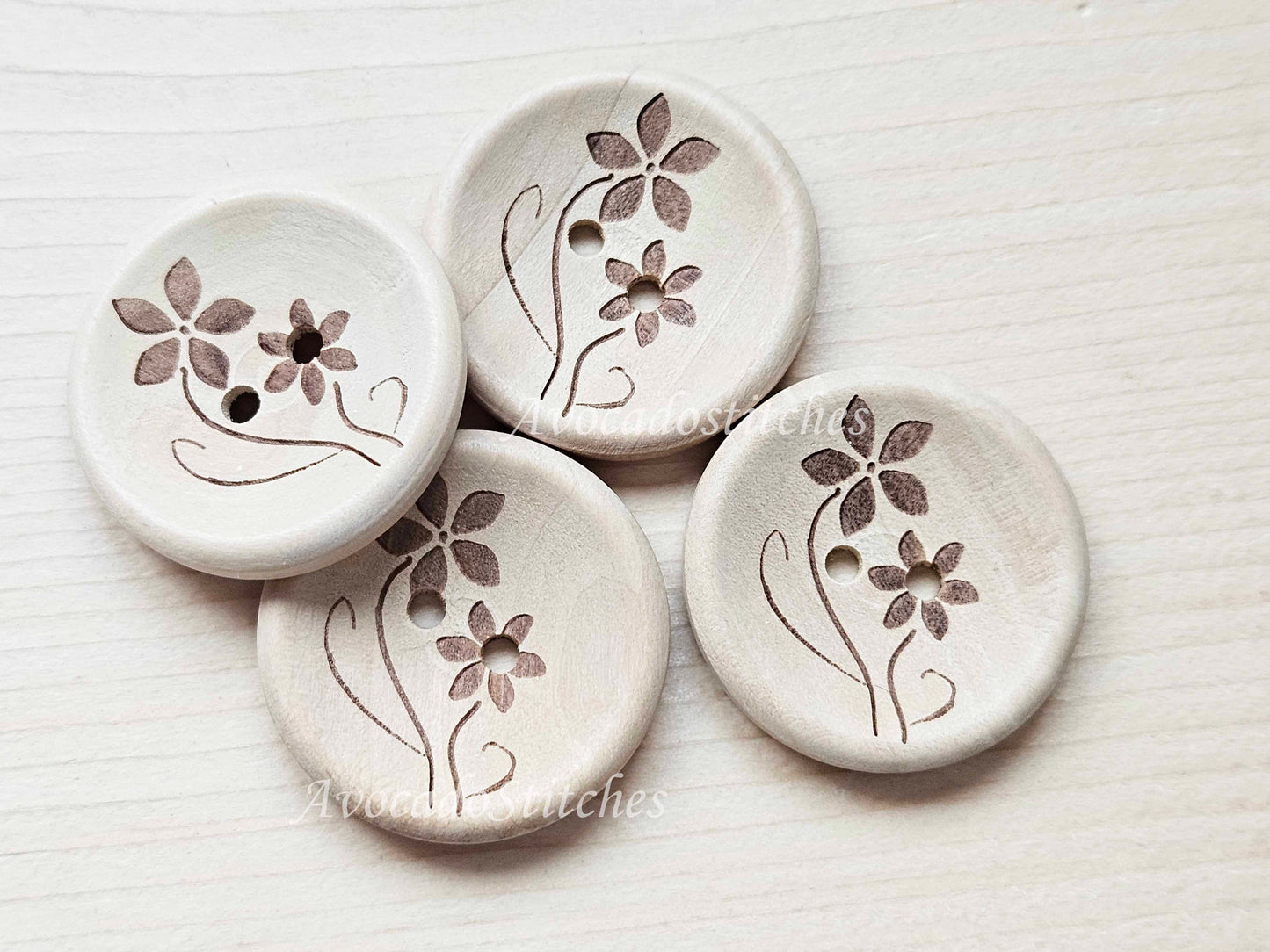 AvoDesigns MOM & ME DAISIES / 18-30mm / Wooden Buttons / Unvarnished Buttons / Sewing Buttons