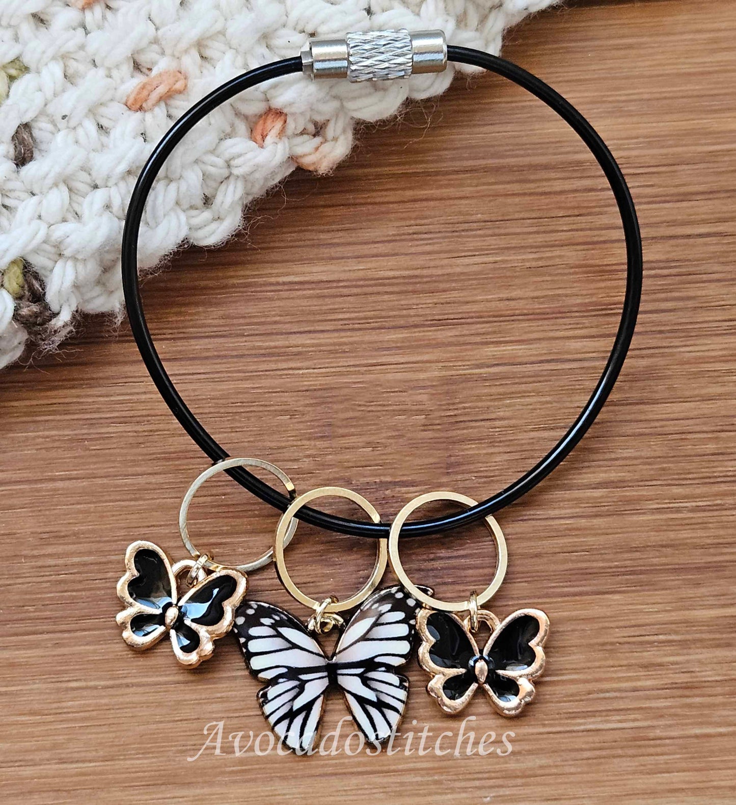 MIDNIGHT FLUTTER - 4 pieces / Knitting Crochet Stitch Markers with Chain Holder / Notions