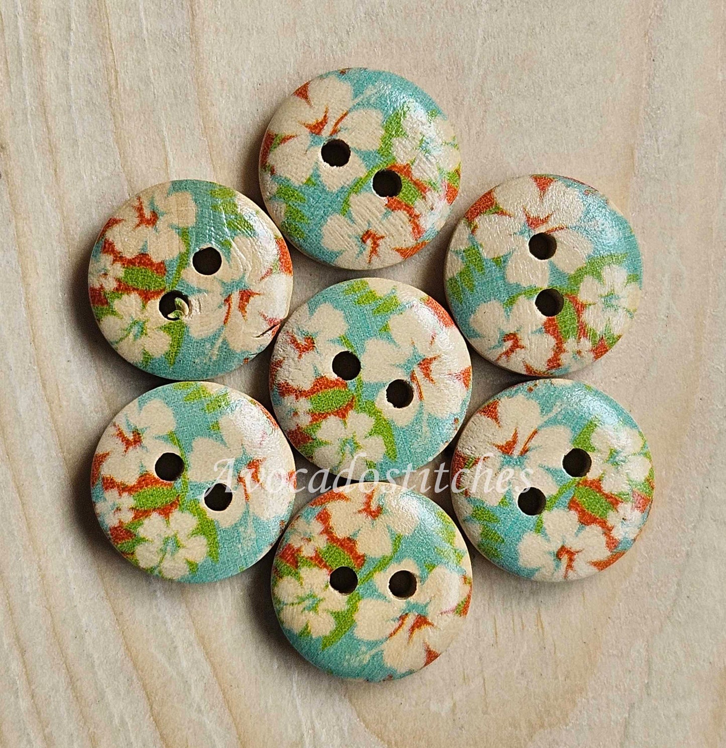 BLUE DAISIES / 15mm - 6 buttons / Wooden Buttons / Sewing Buttons (muliflower series)