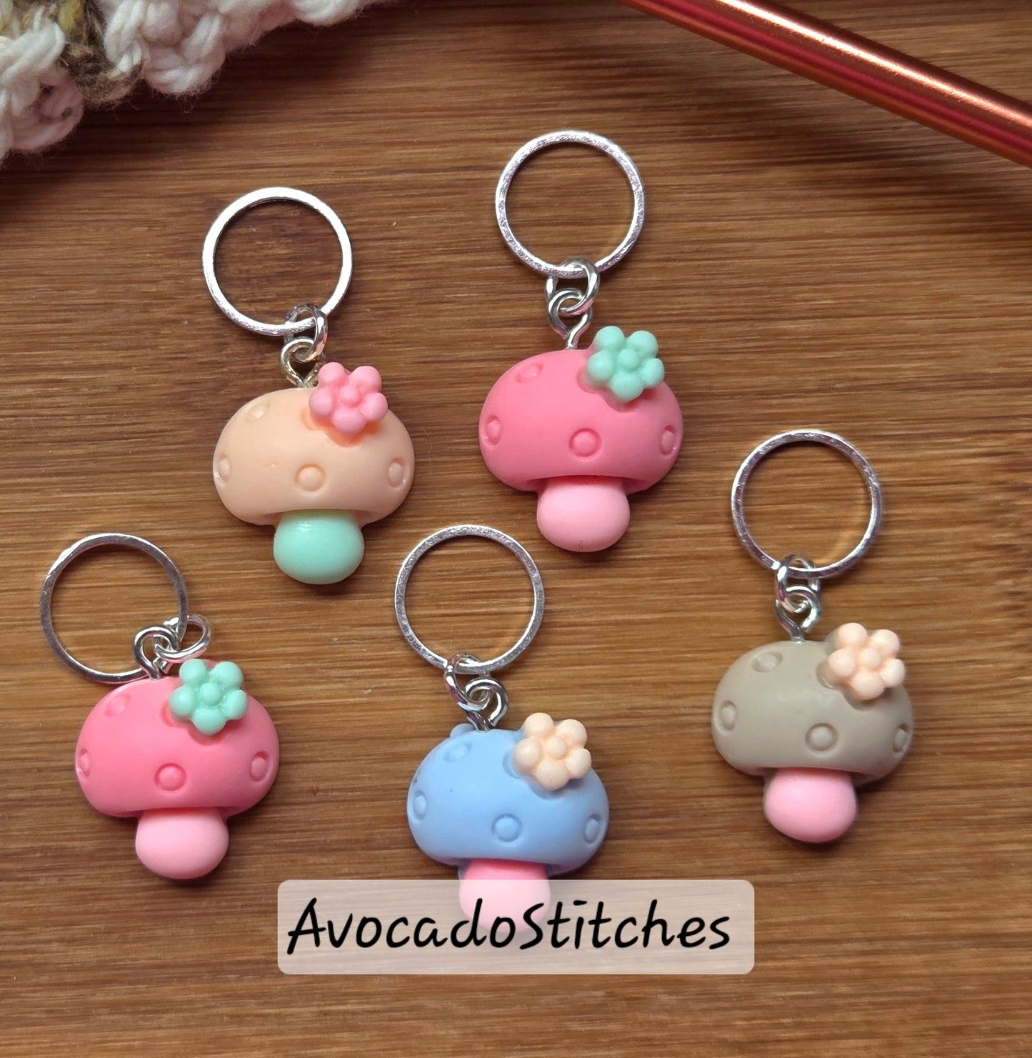 MUSHROOM MUNCHKINS - 5 Pieces / Knitting Crochet Stitch Markers / Notions