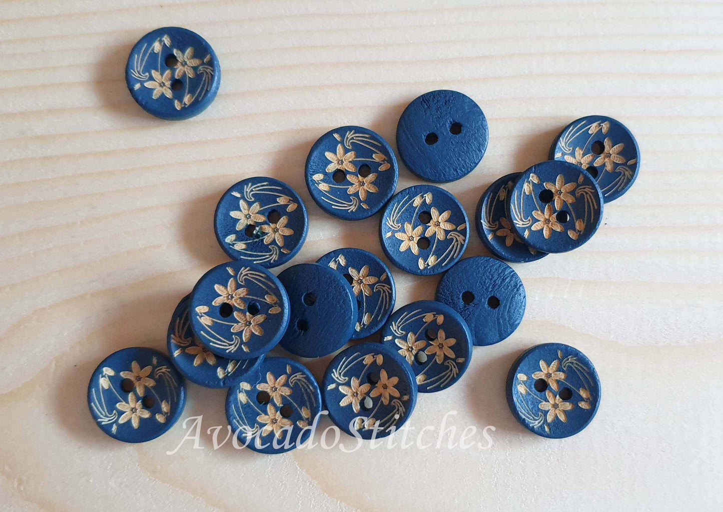 NAVY DAFFODIL / 15mm - 8 buttons / Dark Blue Wooden Buttons / Sewing Buttons