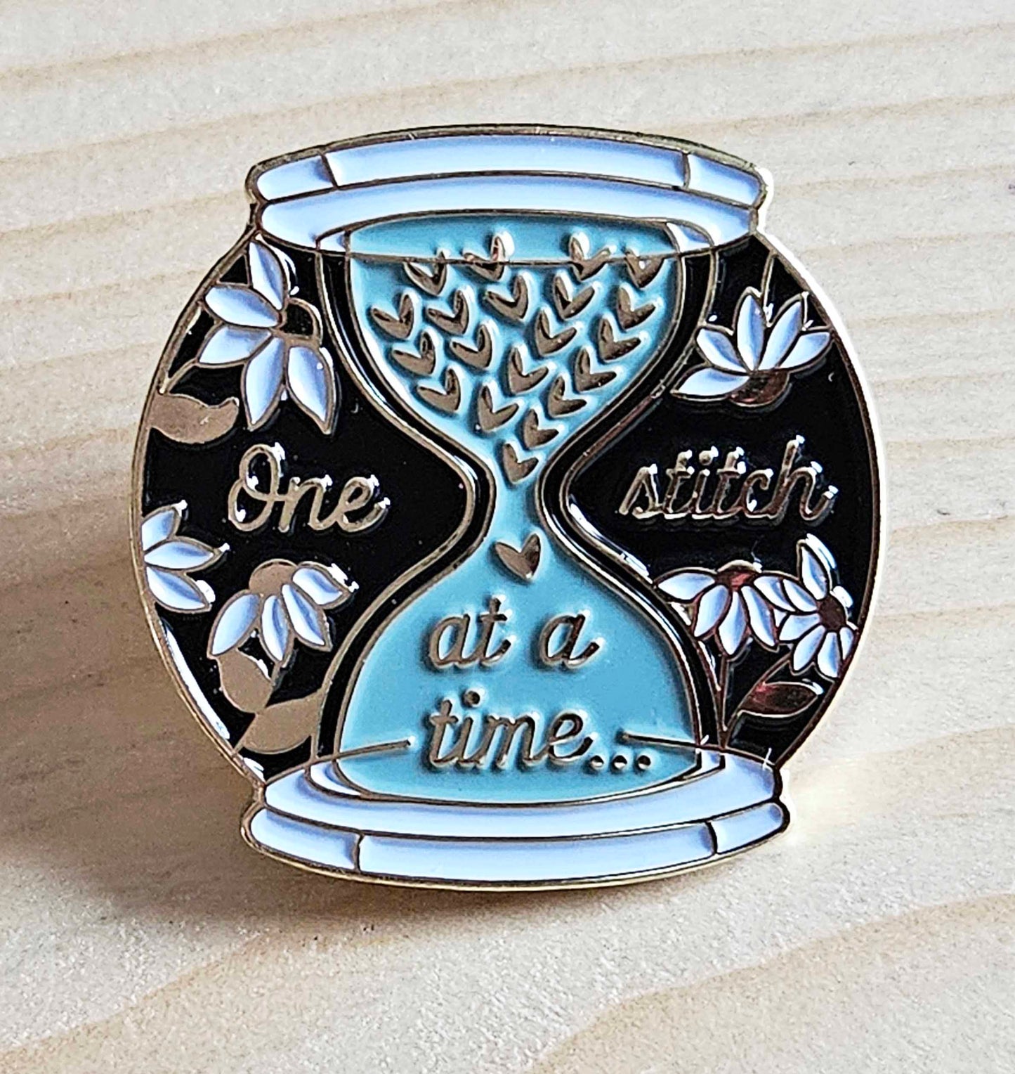 ONE STITCH AT A TIME / Knitter Pin / Hobby Brooches