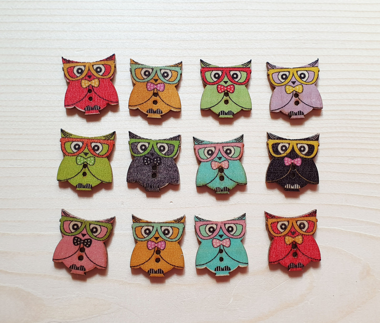 OWL TEACHER / 20*25mm / Wooden Buttons / Sewing Buttons