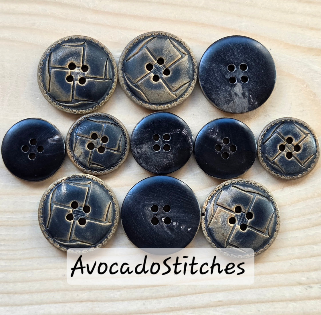 OLD SADDLE 4-Hole Black Buffalo Horn Buttons / 18-23mm / Set of 4 buttons / Real Horn Buttons / Natural Sewing Buttons