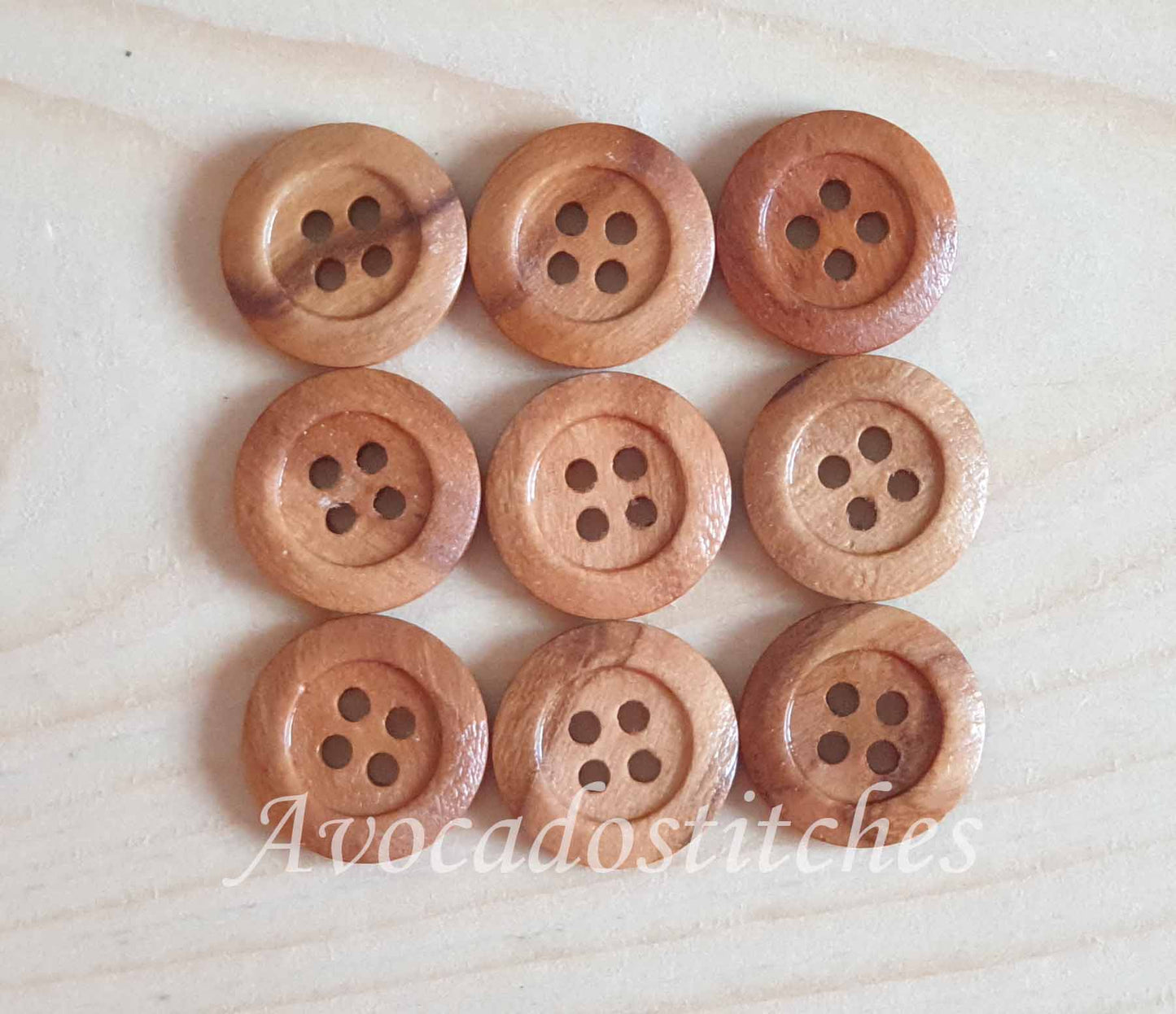 Made in Italy 4-HOLE OLIVE / 15mm / Wooden Buttons / Sewing Buttons