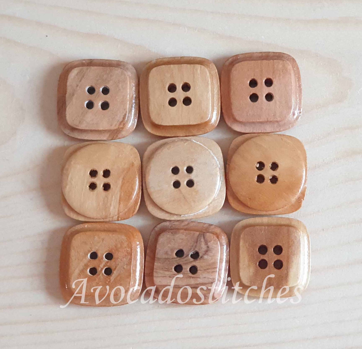 Made in Italy 4-HOLE OLIVE SQUARE / 25mm / Set of 4 buttons / Wooden Buttons / Sewing Buttons