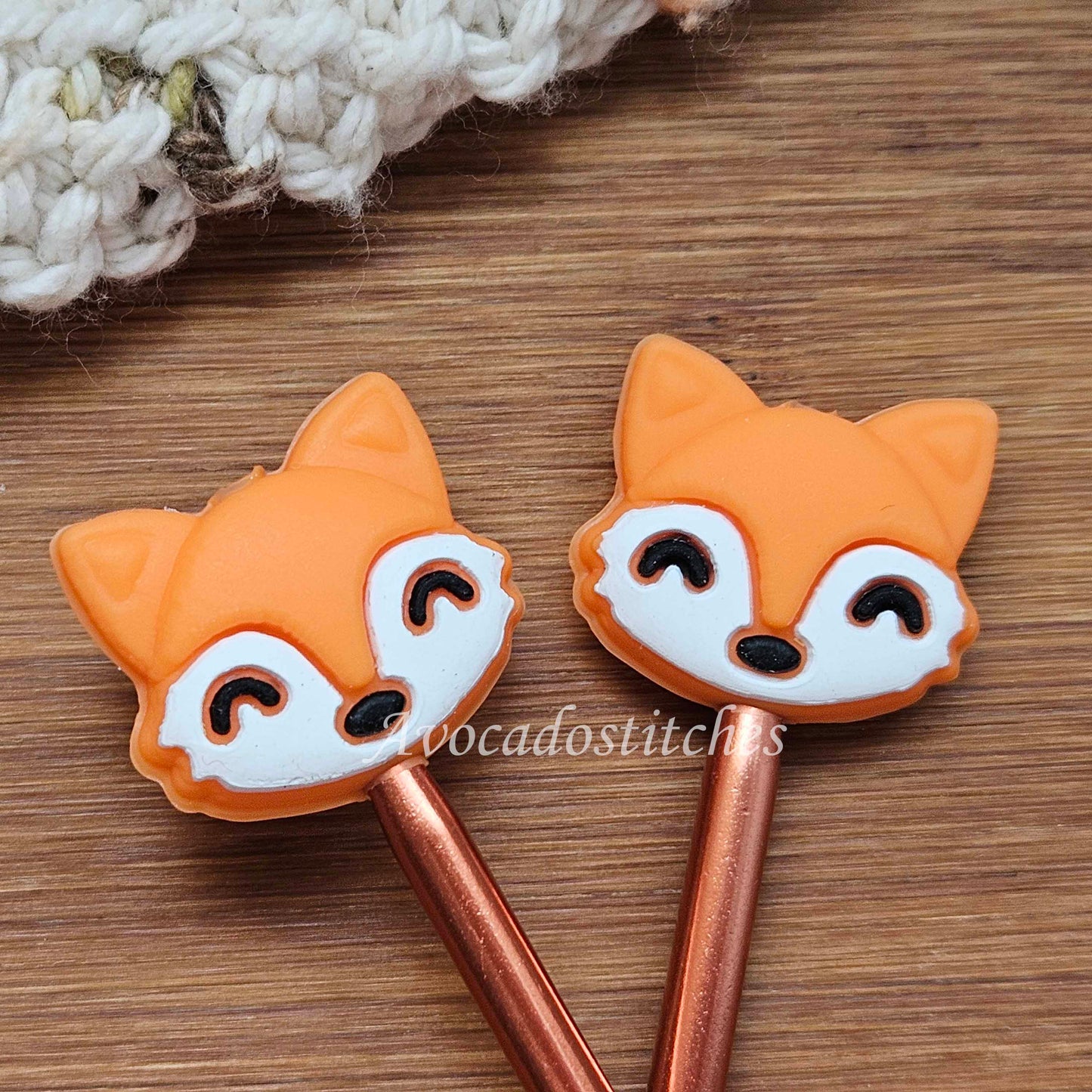 ORANGE FOX Stitch Stoppers / 2 pieces / Knitting Needle Stoppers / Point Protection / Notions
