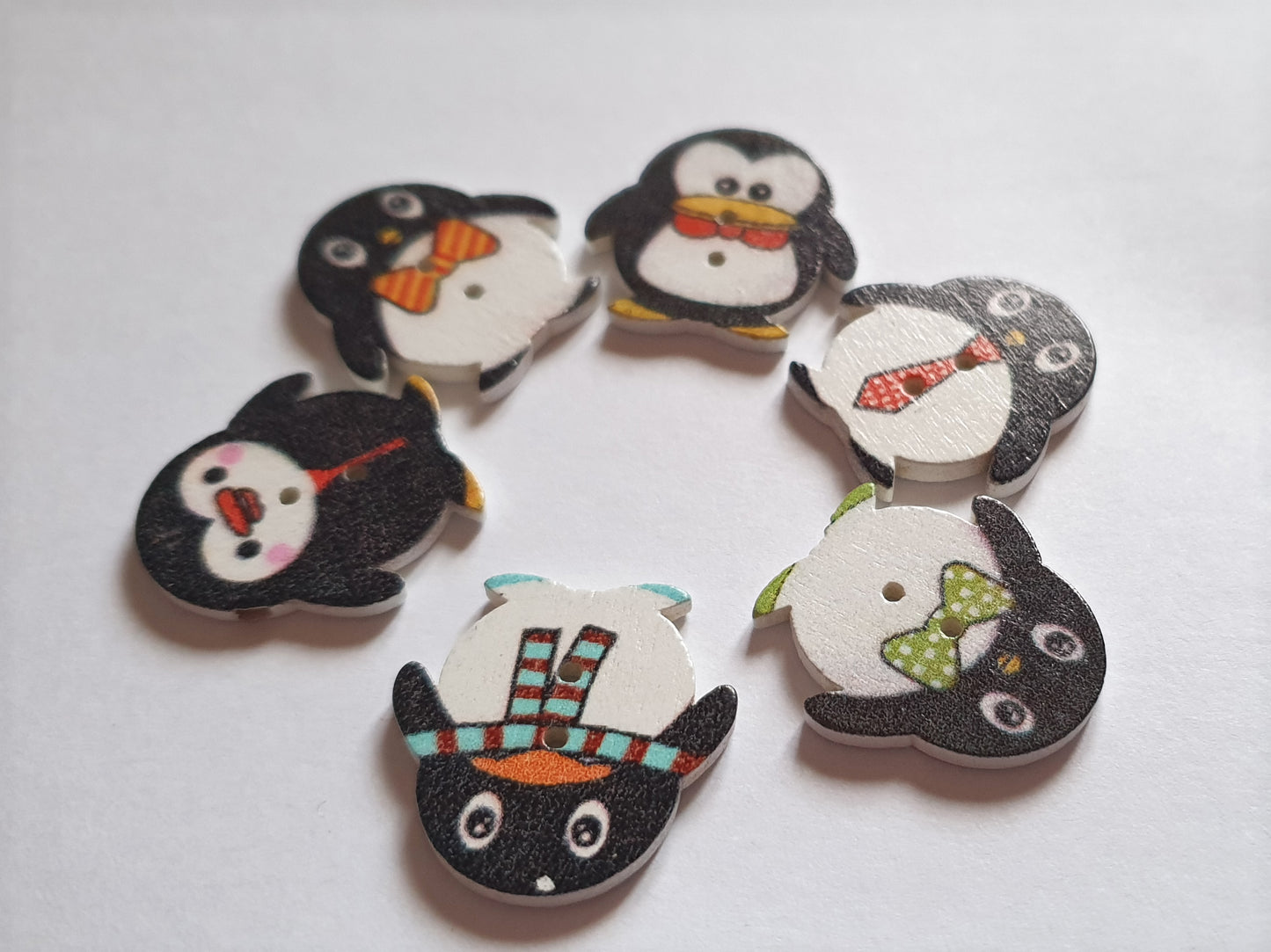 PENGUIN / 24*23mm / Wooden Buttons / Sewing Buttons
