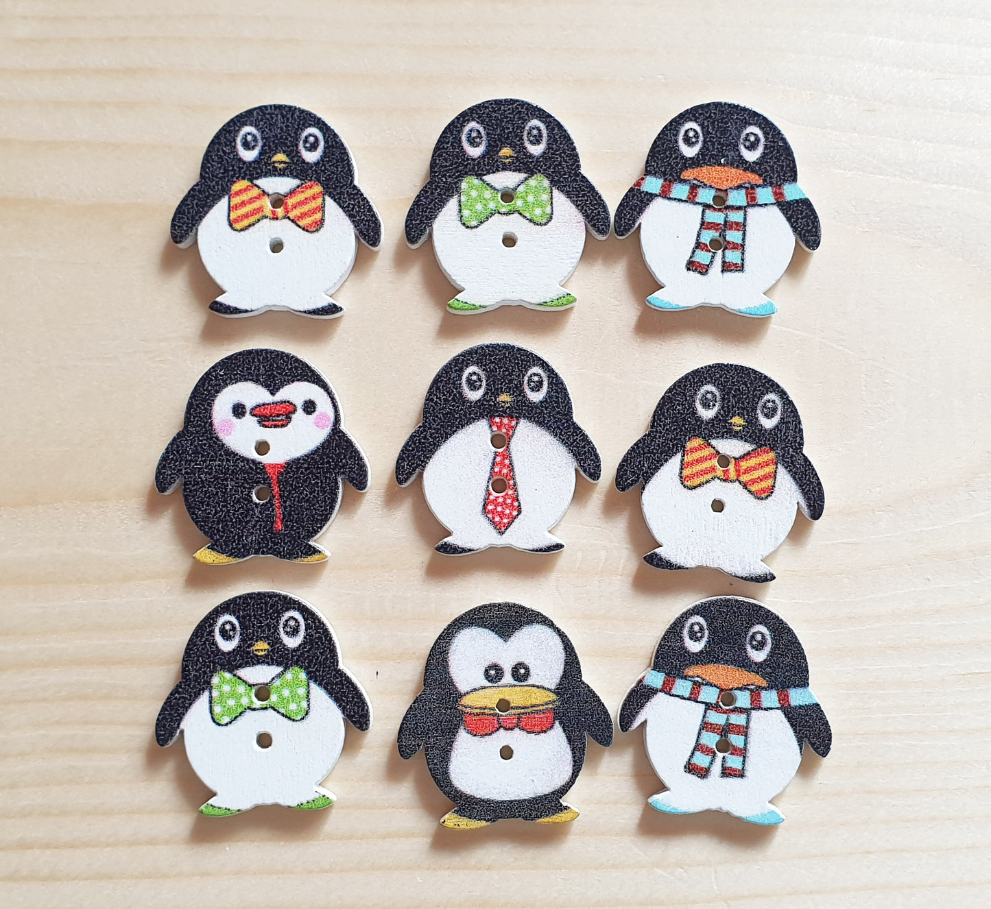 PENGUIN / 24*23mm / Wooden Buttons / Sewing Buttons