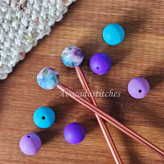 ROUND PURPLE COSMOS Stitch Stoppers / 2 pieces / Knitting Needle Stoppers / Point Protection / Notions