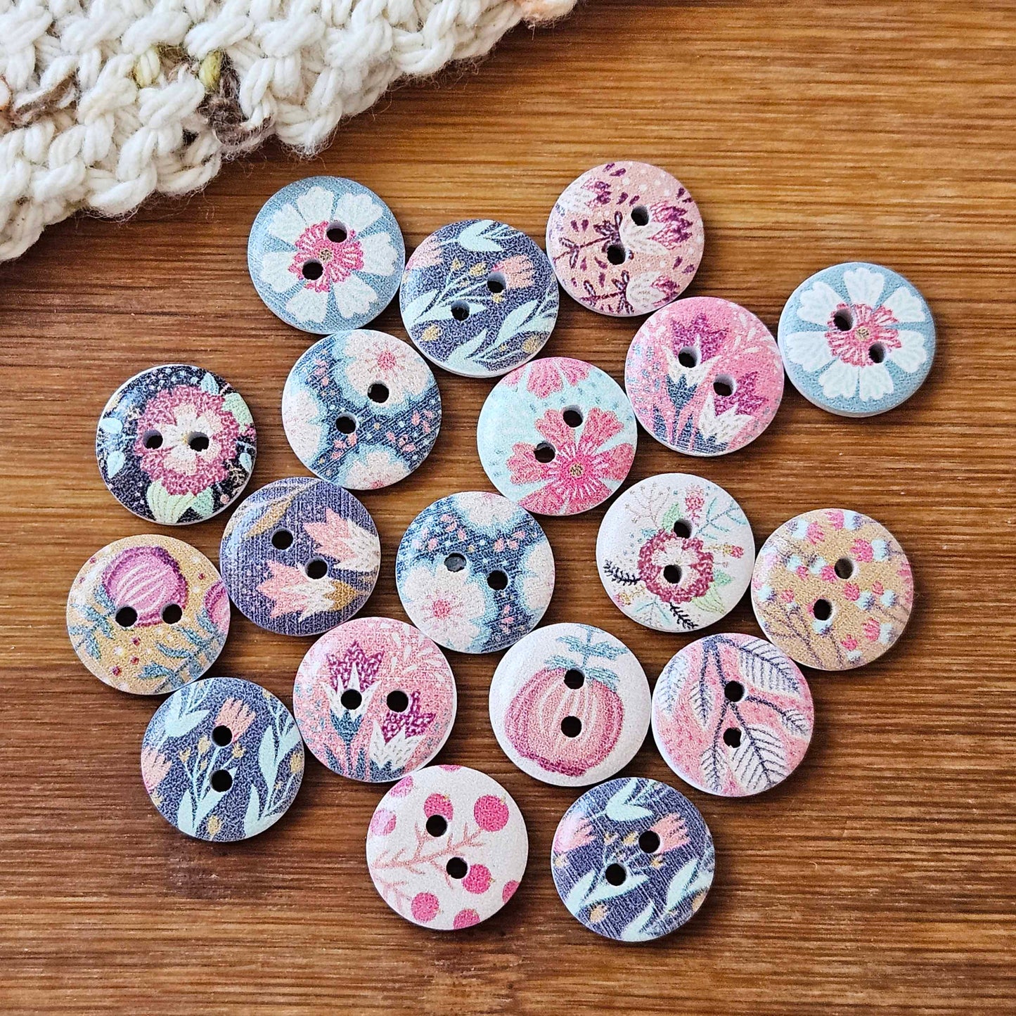 PASTEL FLOWER / 15mm - 6 buttons / Wooden Buttons / Sewing Buttons