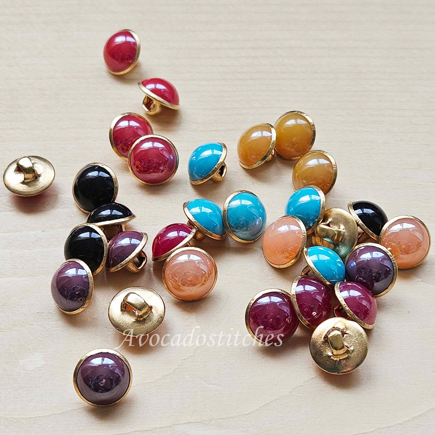PEARL PIPS Shank Buttons / 10mm - 8 buttons / Brass Alloy Imitation Pearl Buttons / Sewing Buttons