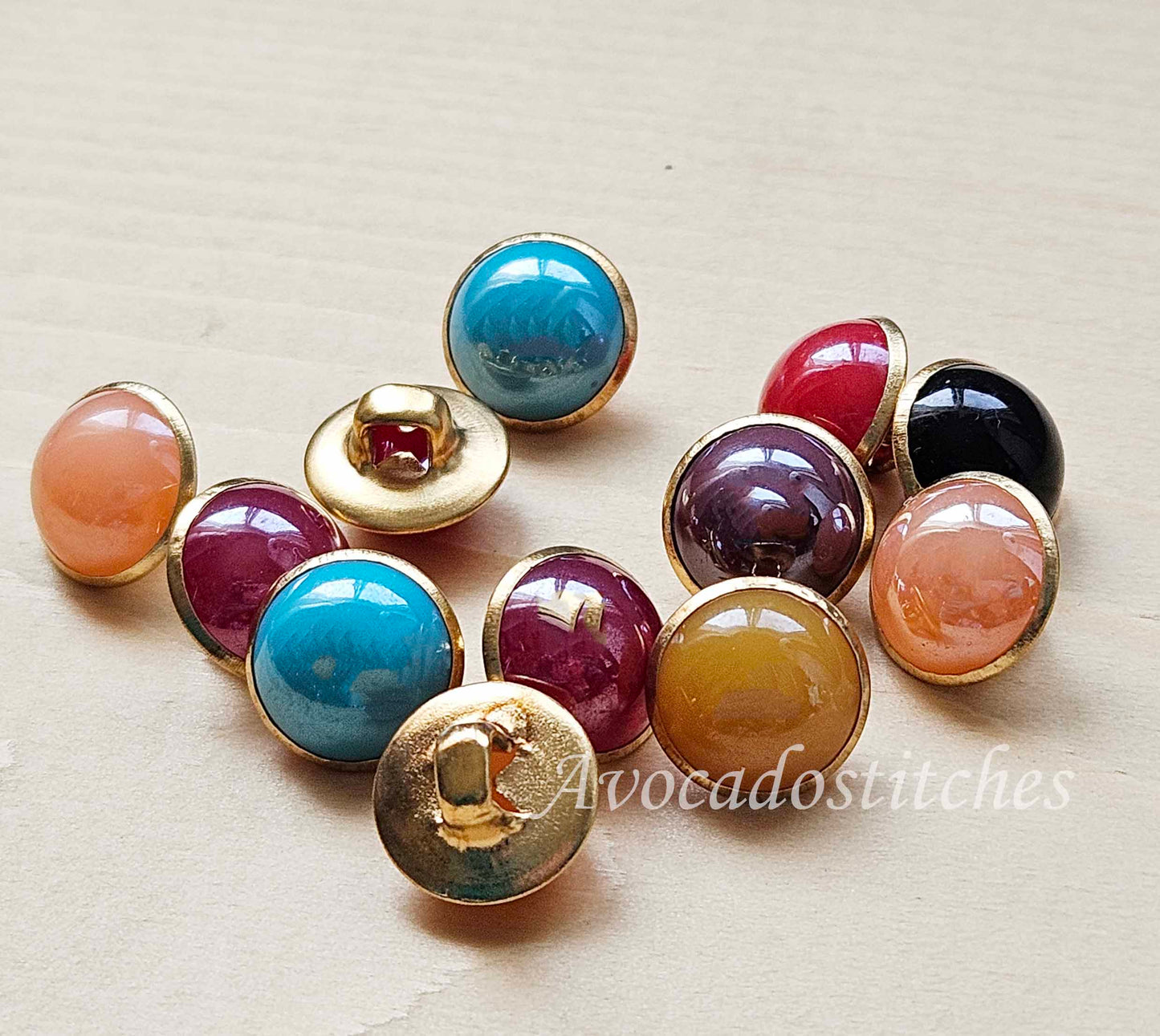 PEARL PIPS Shank Buttons / 10mm - 8 buttons / Brass Alloy Imitation Pearl Buttons / Sewing Buttons