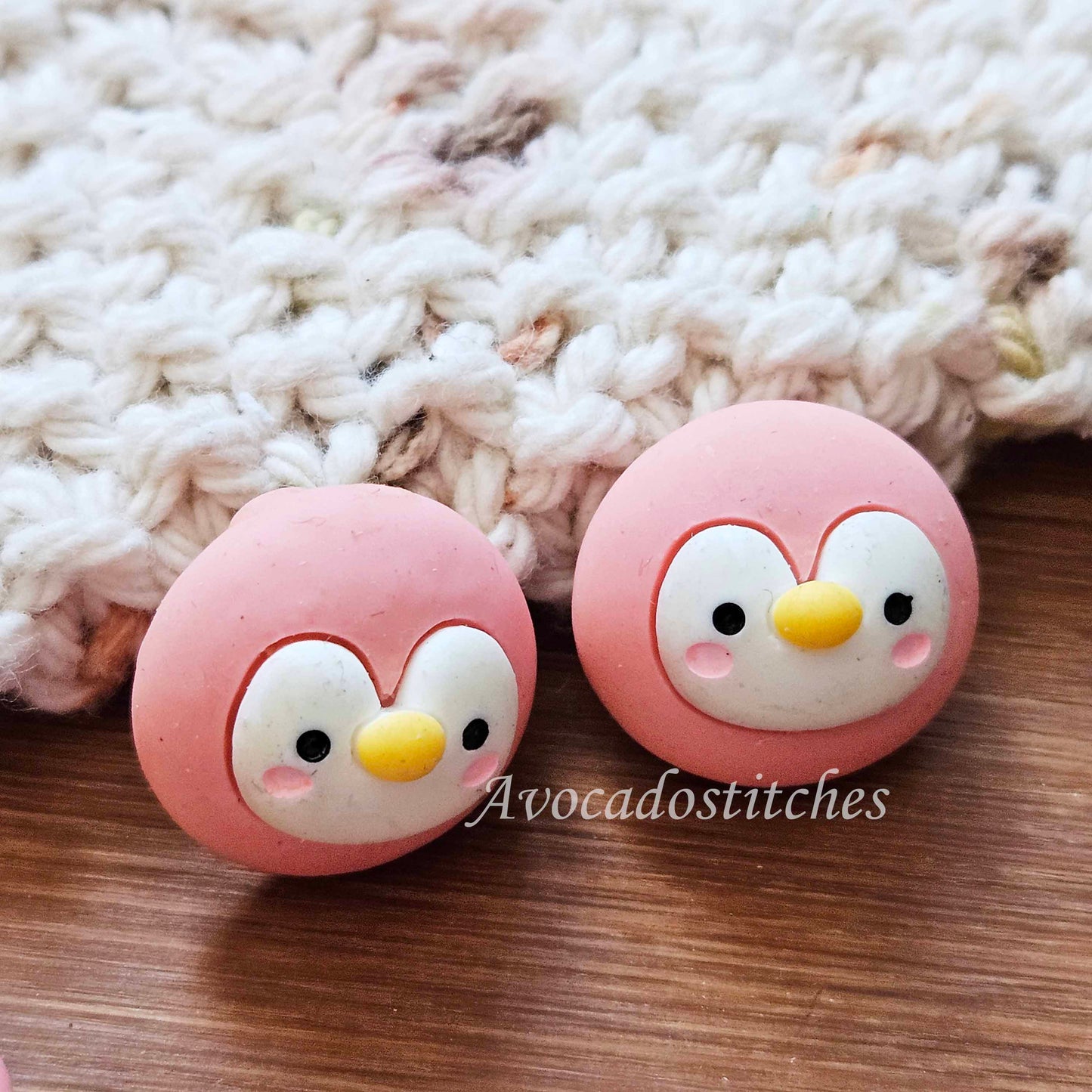 PINK PENGUIN - 20*18mm / 4 buttons / Resin Shank Buttons / Sewing Buttons