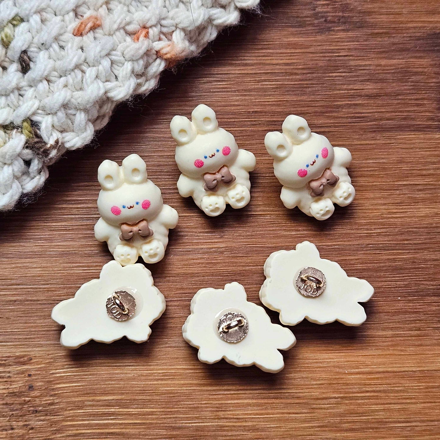 BABY RABBIT - Cream / 20*18mm / 4 buttons / Resin Shank Buttons / Sewing Buttons
