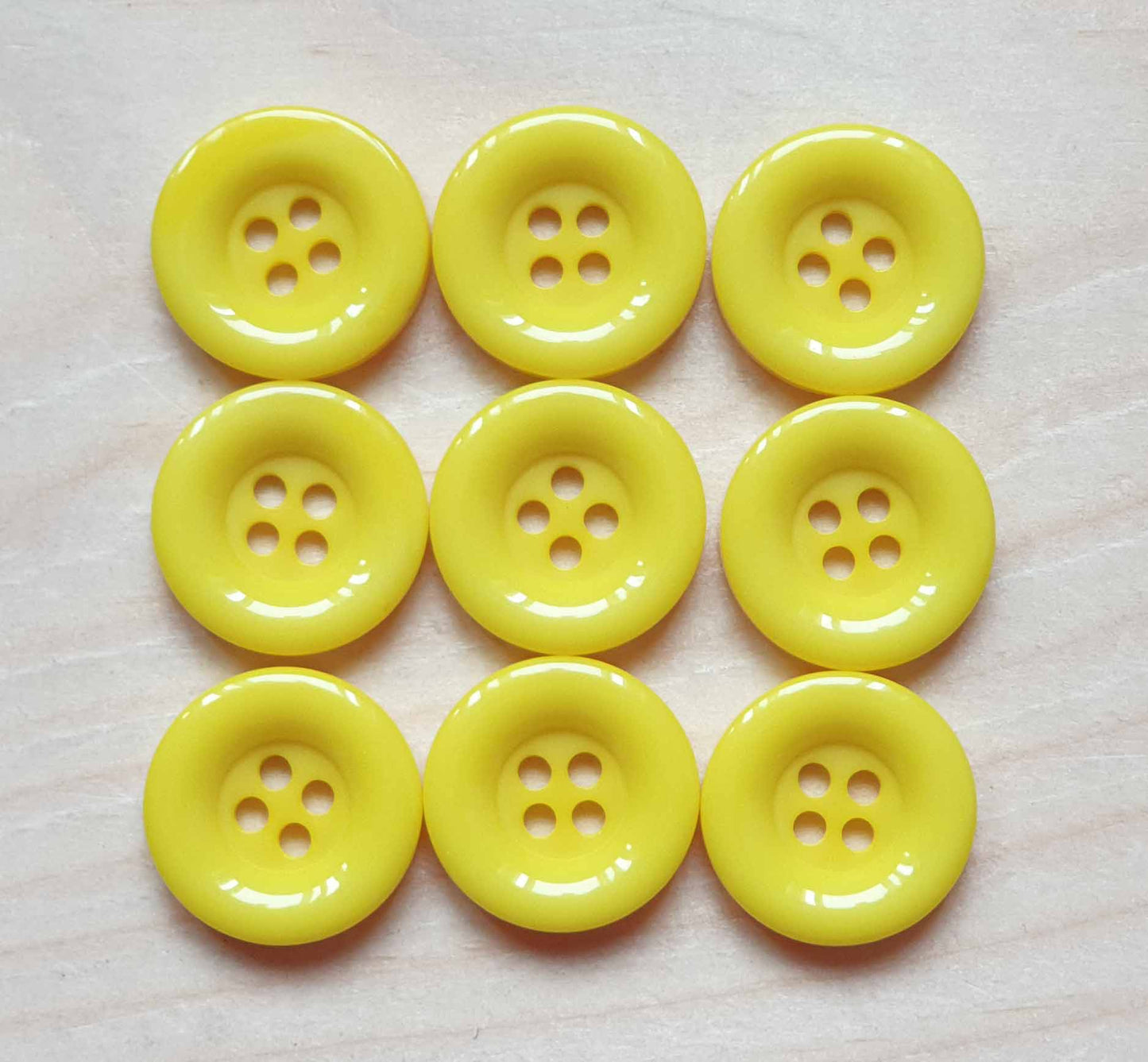Clearance // THICK EDGE RESIN LEMON YELLOW / Resin Buttons / 15-18mm (Set of 8)
