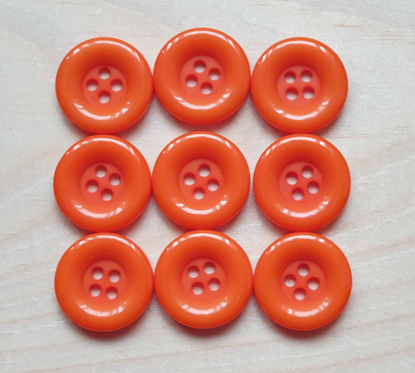 Clearance // THICK EDGE RESIN ORANGE / 4-Hole Resin Buttons / 15-18mm (Set of 8)