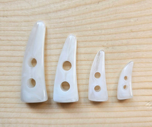RESIN TOGGLE HORN White / 22-49mm / Resin Buttons / Sewing Buttons