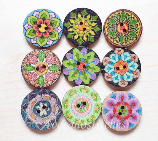 FLORA / Wooden Buttons / 20-25mm (Set of 8)