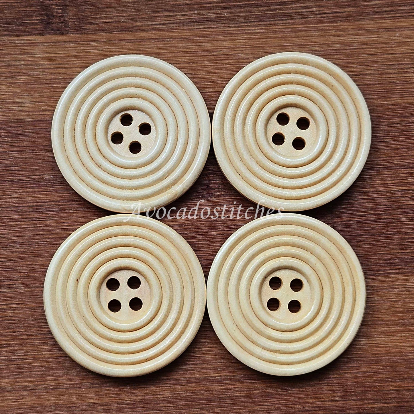 RIPPLE BEIGE CREAM / 12.5-40mm / Wooden Buttons / Sewing Buttons