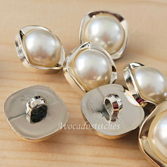 ROYAL LUSTER / 20*20mm / 23*23mm / Set of 6 buttons / Plastic Shank Buttons