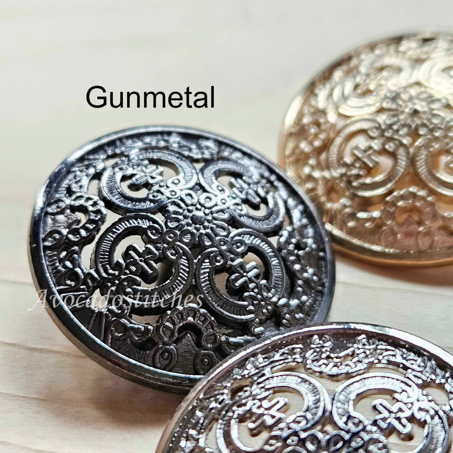 ROYAL SHANK / 15-27mm / 4 buttons / Metal Alloy Shank Buttons