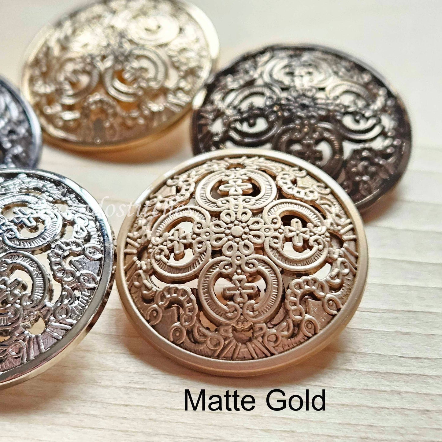 ROYAL SHANK / 15-27mm / 4 buttons / Metal Alloy Shank Buttons