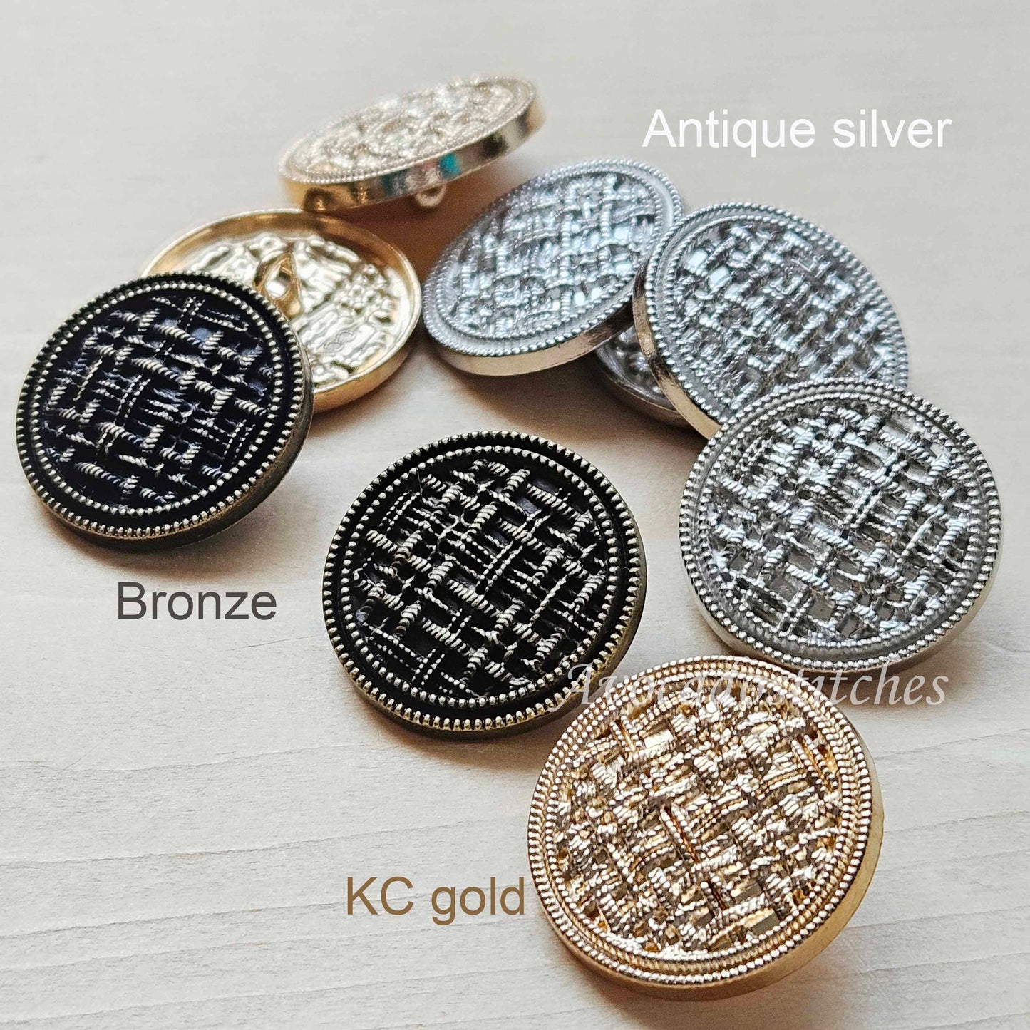 RUSTIC LUXE / 22mm - 6 buttons / Metal Alloy Shank Buttons