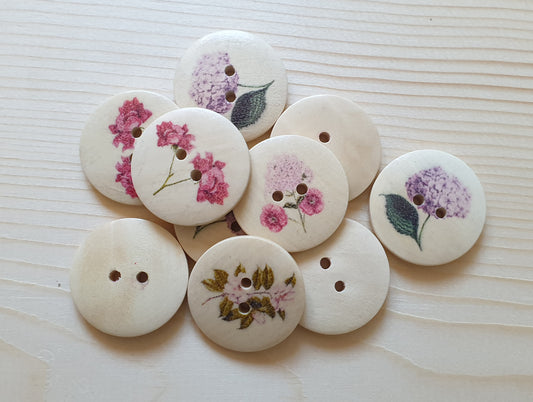 SIMPLY FLOWERS / 30mm / Set of 6 buttons / Wooden Buttons / Sewing Buttons