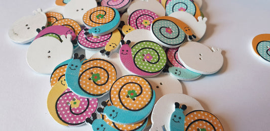 SNAIL / 26*30mm / 8 buttons / Wooden Buttons / Sewing Buttons