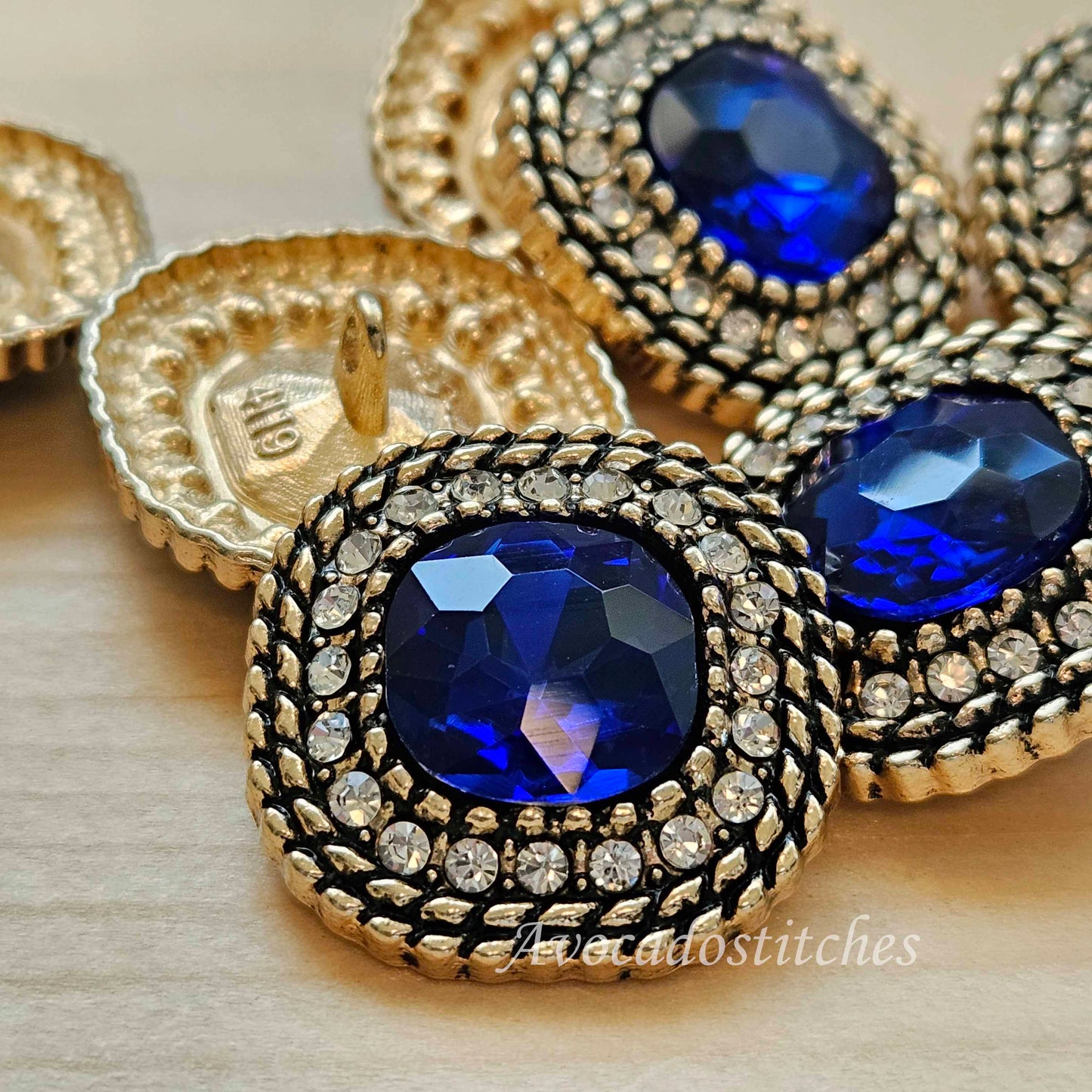 SAPPHIRE DUCHESS / Metal Alloy Shank Buttons with Rhinestone / 24*24mm / Set of 4 buttons / Sewing Buttons