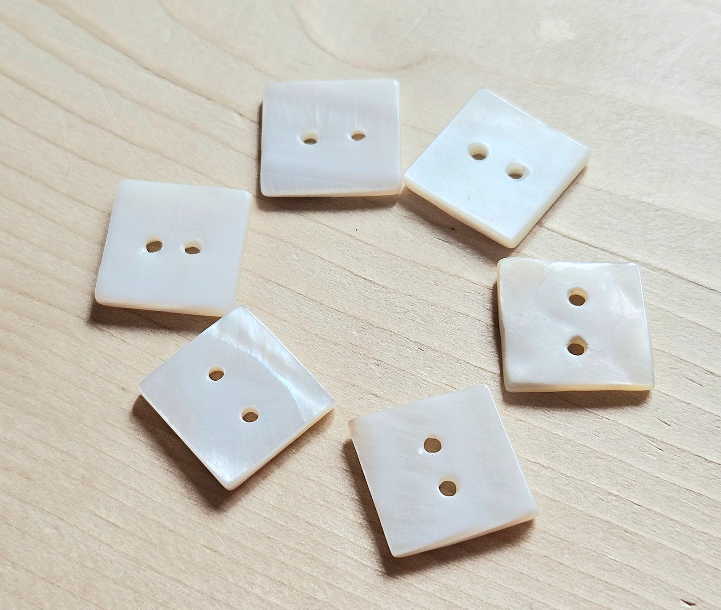 SQUARE SEASHELL / 15*15mm / Set of 6 buttons / MOP Shell Buttons / Sewing Buttons