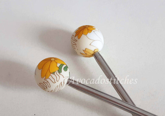 Round SUNFLOWERS STITCH STOPPERS / Knitting Needle Stoppers / Point Protection / Notions