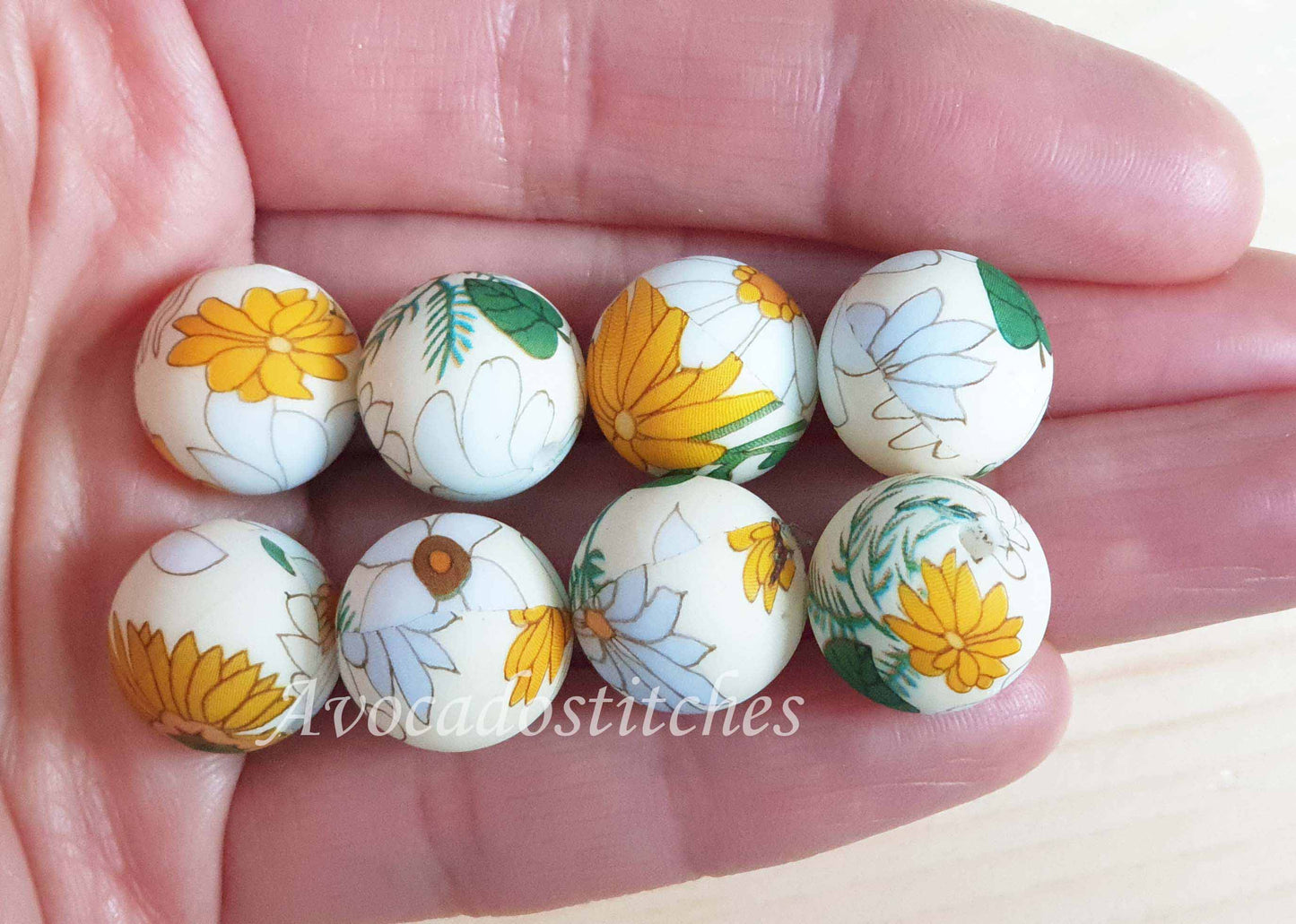 Round SUNFLOWERS STITCH STOPPERS / Knitting Needle Stoppers / Point Protection / Notions
