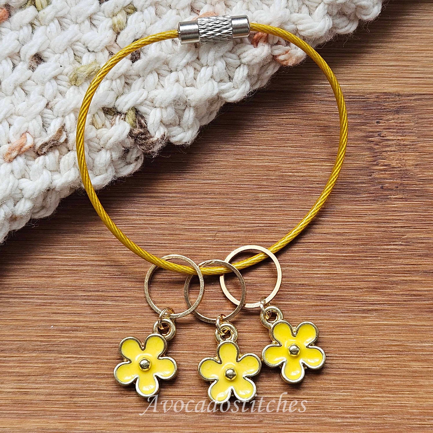 SUNNY BLOOM – 4 pieces / Knitting Crochet Stitch Markers with Stainless Steel Chain Holder / Notions