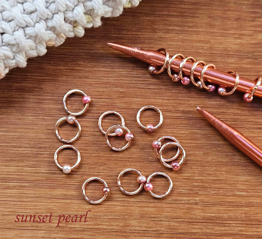 SUNSET PEARL Stitch Markers / 10 pcs / Rose Gold Snag Free Stitch Markers / Notions