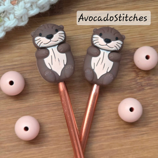 SWEET LITTLE OTTER STITCH STOPPERS / Knitting Needle Toppers / Notions
