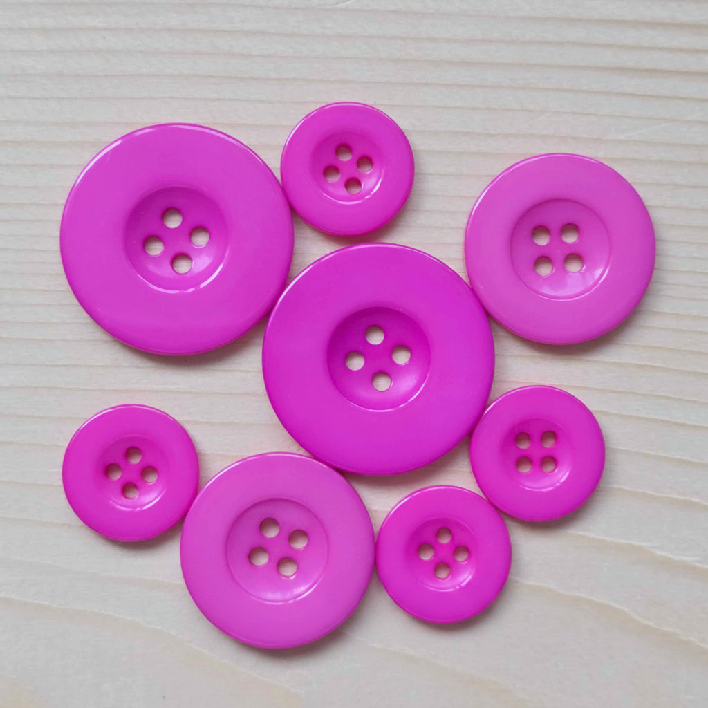 Clearance // THICK FLAT EDGE FUCHSIA / Resin Buttons / 18-30mm