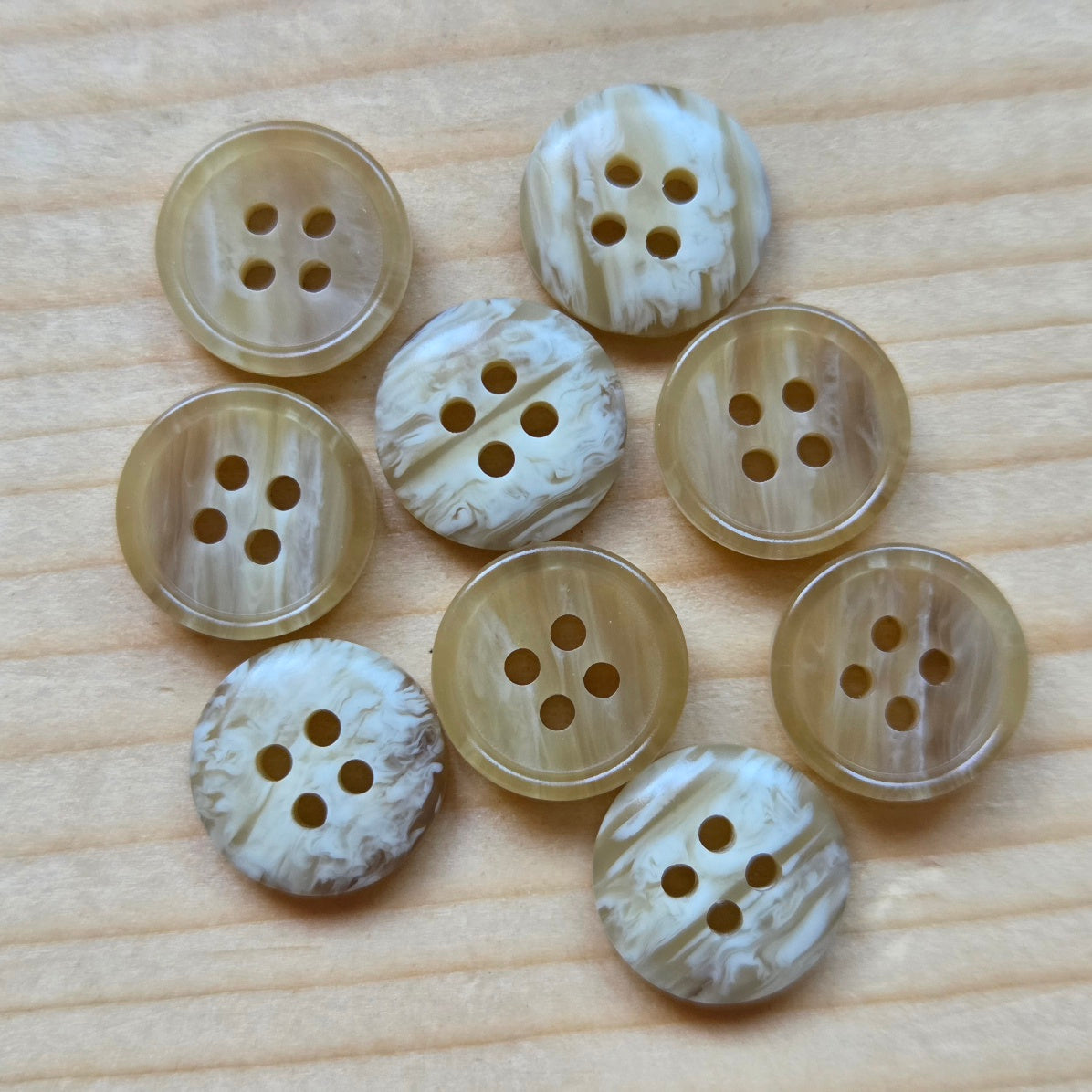 Truffle Cream / Resin Buttons / 11mm (Set of 10)