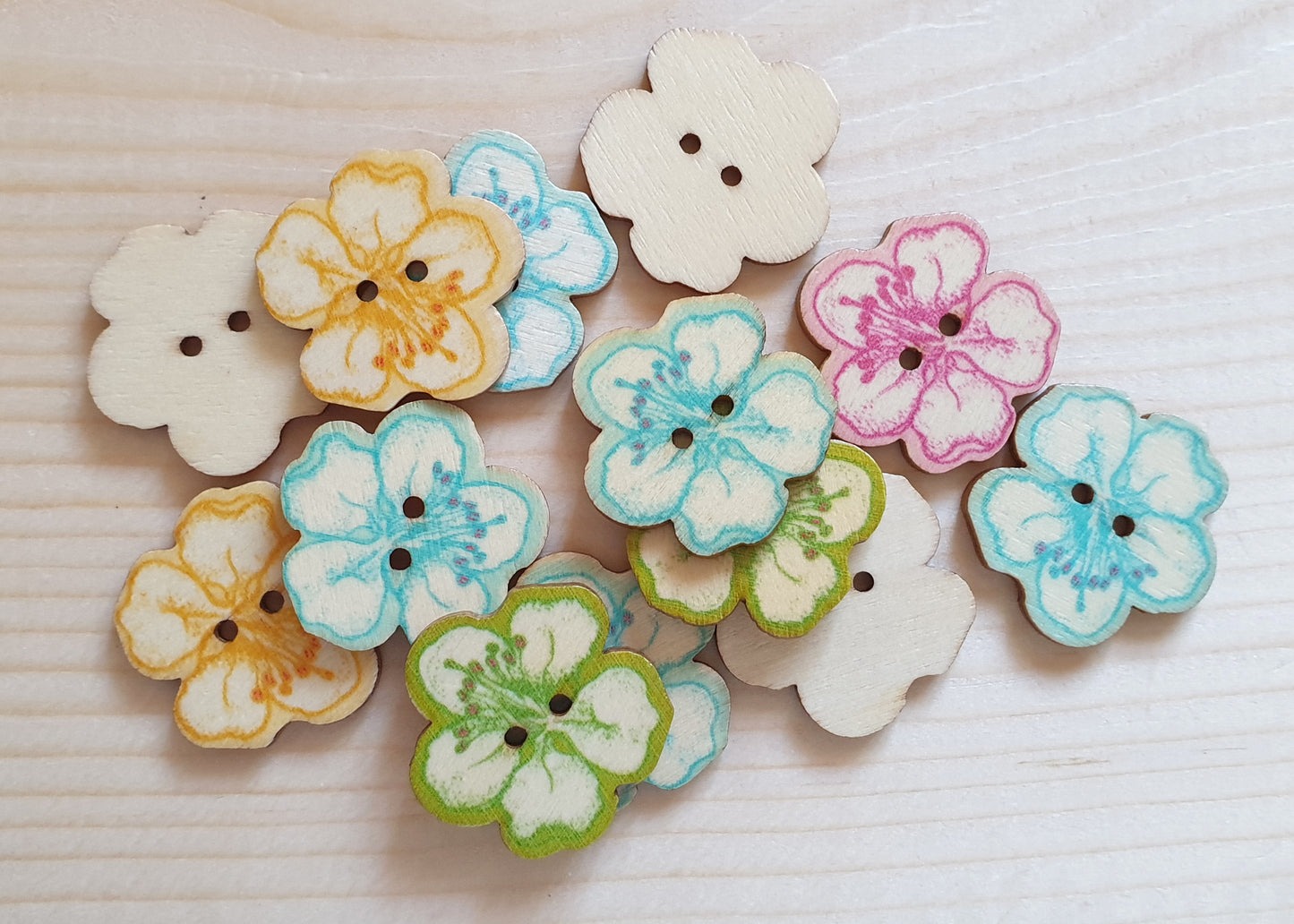 VINTAGE FLOWER / 25*25mm / Wooden Buttons / Sewing Buttons