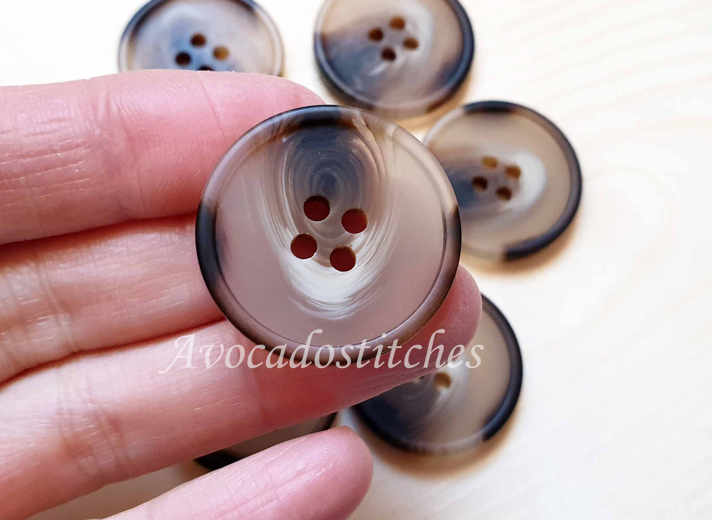 RESIN VINTAGE TORTOISE SHELL / 15-30mm / Resin Buttons / Sewing Buttons
