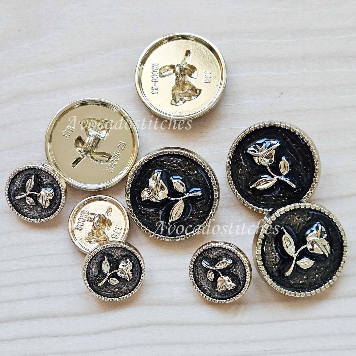 VINTAGE ROSE SHANK - Light Gold / 15-23mm / Set of 4 buttons / Metal Alloy Shank Buttons / Sewing Buttons
