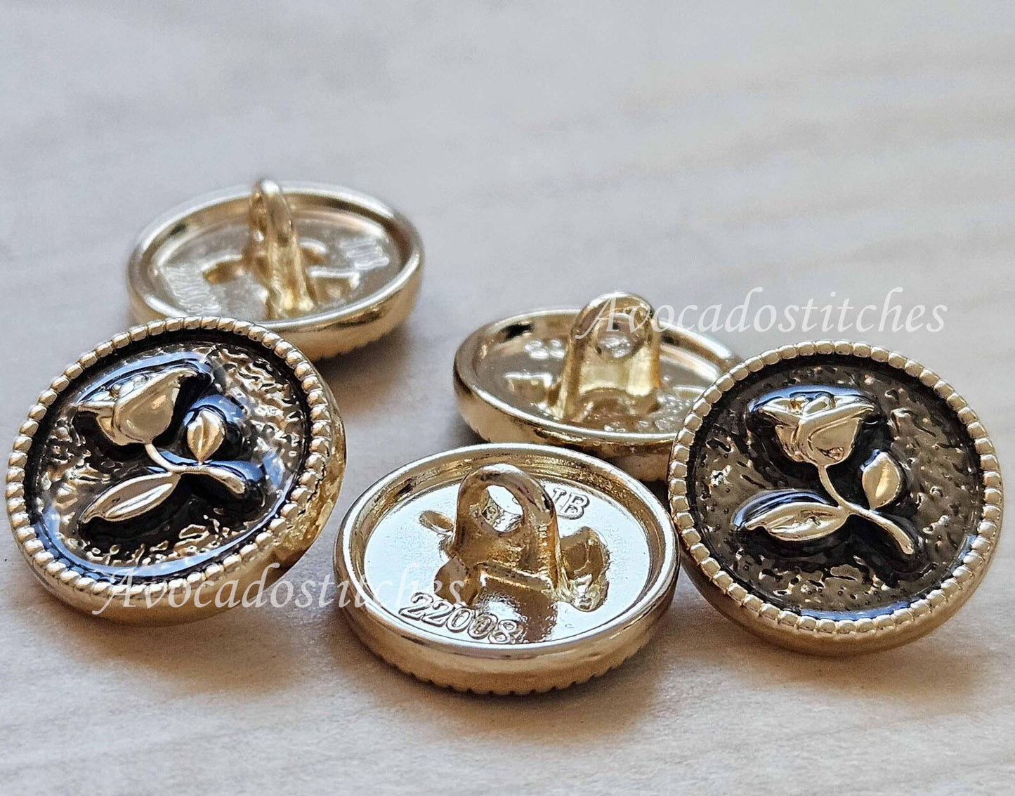 VINTAGE ROSE SHANK - Light Gold / 15-23mm / Set of 4 buttons / Metal Alloy Shank Buttons / Sewing Buttons