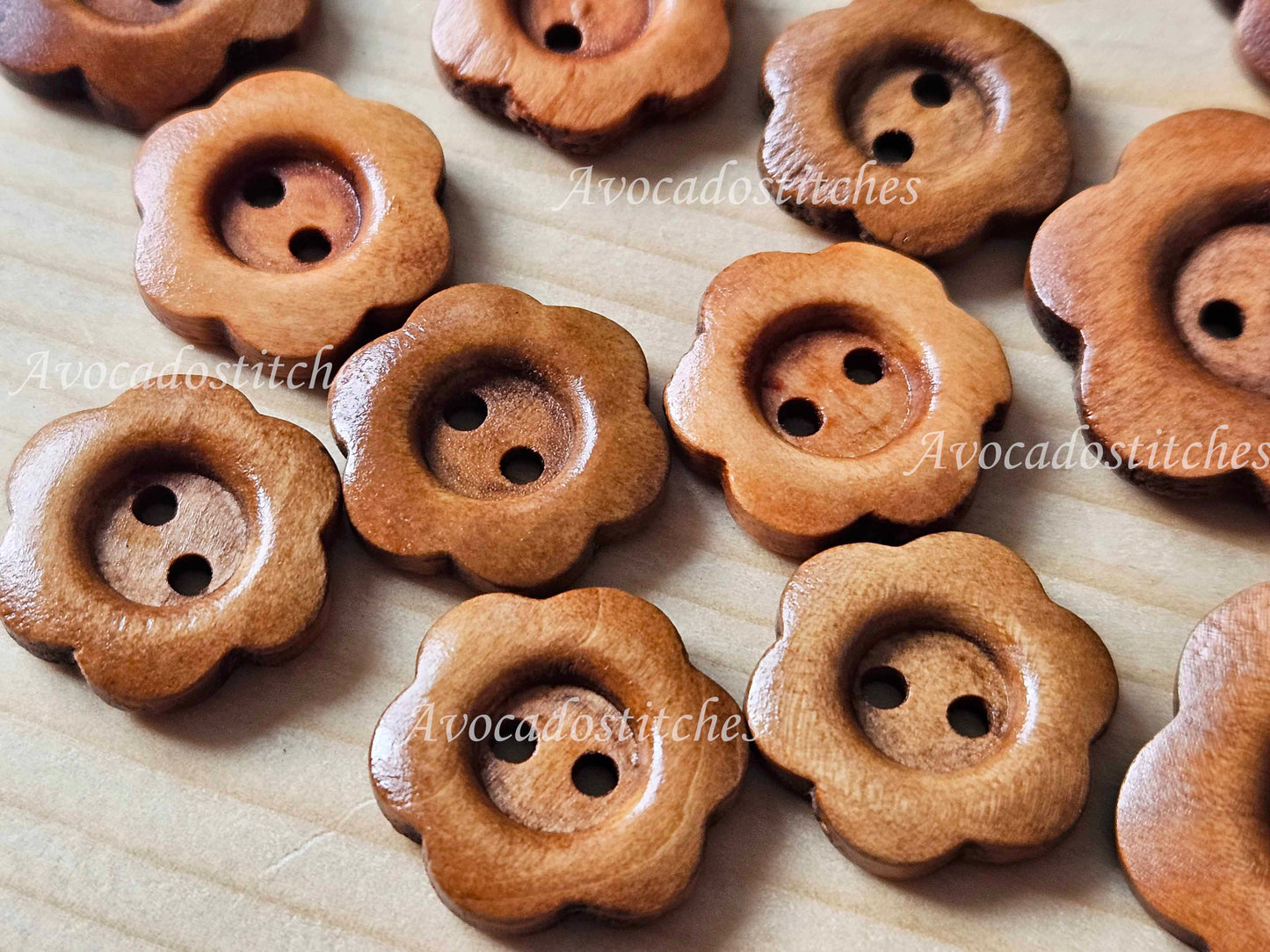 VINTAGE FLOWER BROWN 2-Hole / 15-25mm / Set of 6 buttons / Wooden Buttons / Sewing Buttons