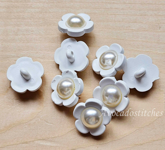 SNOW PETALS SHANK Resin / 17.5mm - 10 buttons / Resin Buttons / Sewing Buttons
