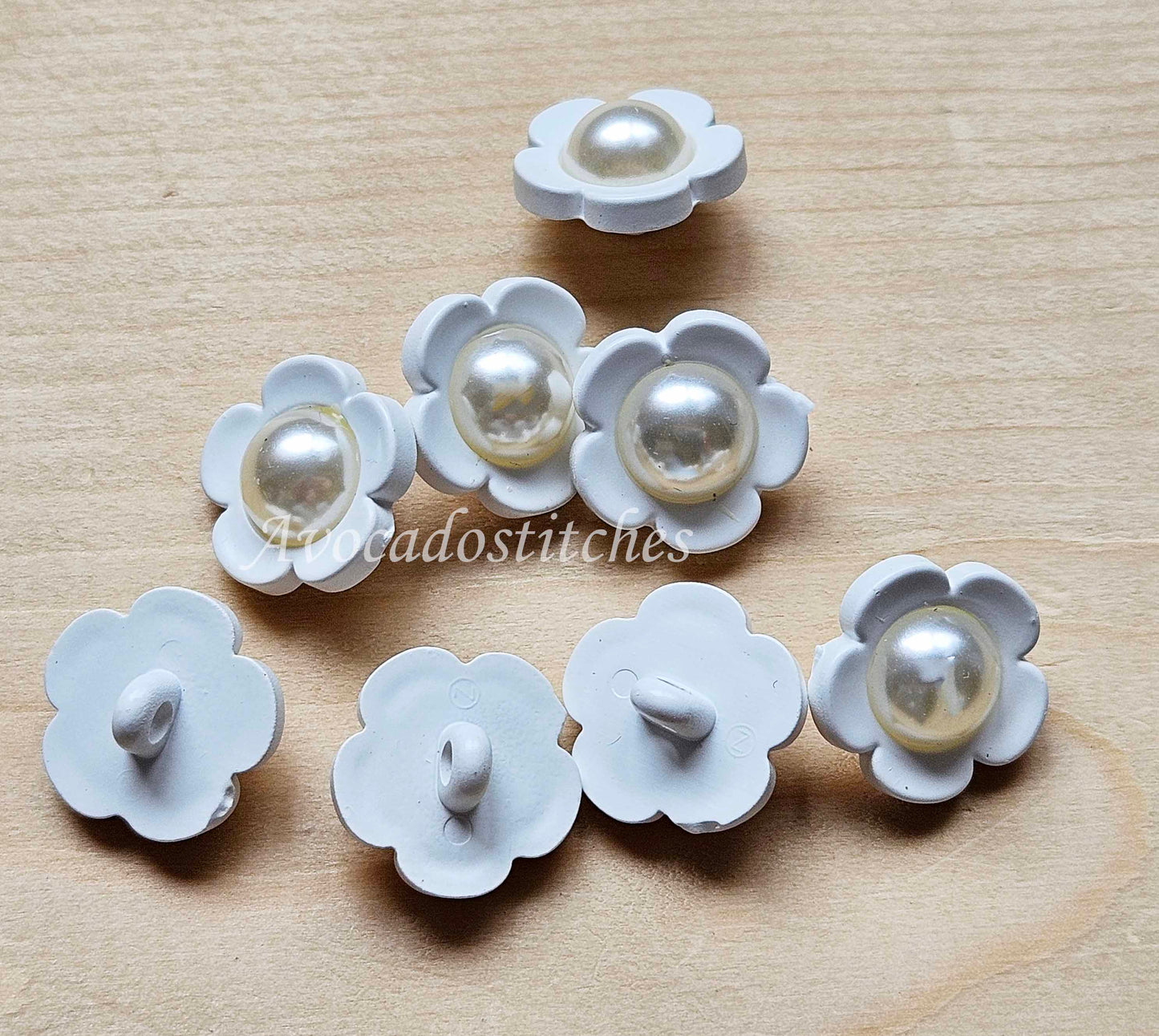 SNOW PETALS SHANK Resin / 17.5mm - 10 buttons / Resin Buttons / Sewing Buttons